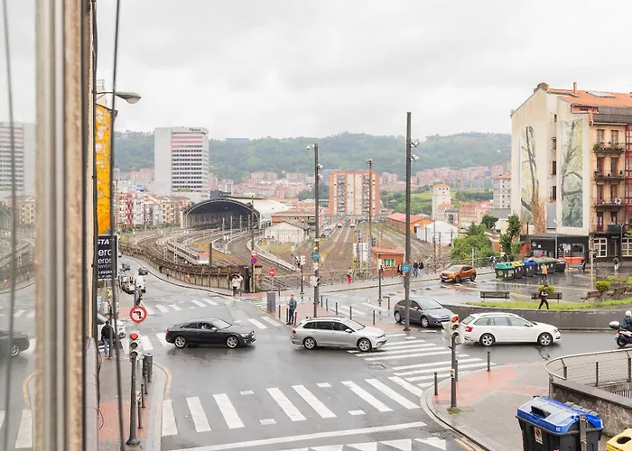 Vt Station Con Garaje Lägenhet