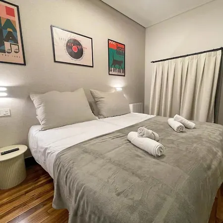 Vt Station Con Garaje Lägenhet *